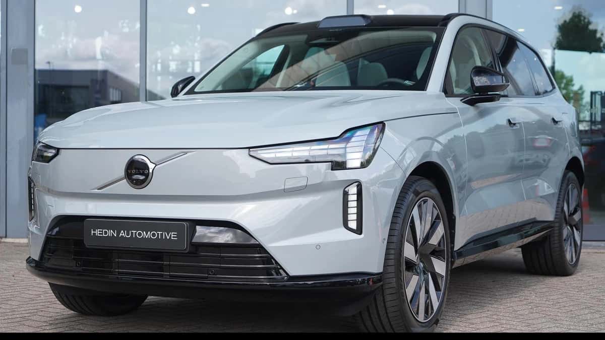 Volvo EX90 (2025) — foto 1
