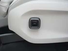 Volvo EX90 (2025) thumbnail 16