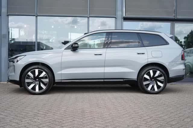 Volvo EX90 (2025) thumbnail 3