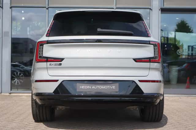 Volvo EX90 (2025) thumbnail 5