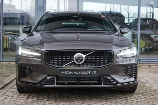 Volvo V60 (2025) thumbnail 2