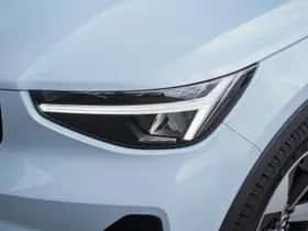 Volvo XC40 (2025) thumbnail 4