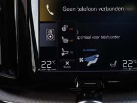 Volvo XC60 (2018) thumbnail 32