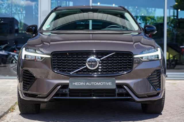 Volvo XC60 (2025) thumbnail 2