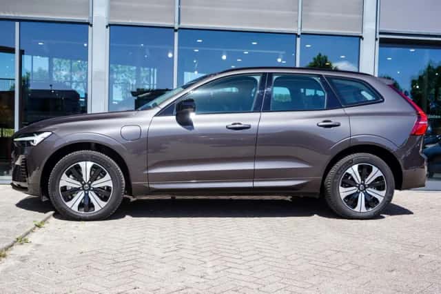Volvo XC60 (2025) thumbnail 3