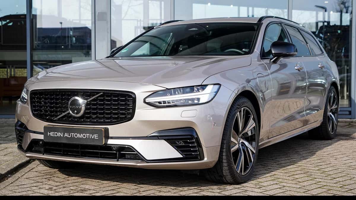 Volvo V90 (2022) — foto 1