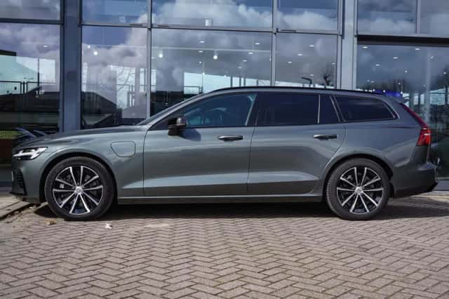 Volvo V60 (2025) thumbnail 3