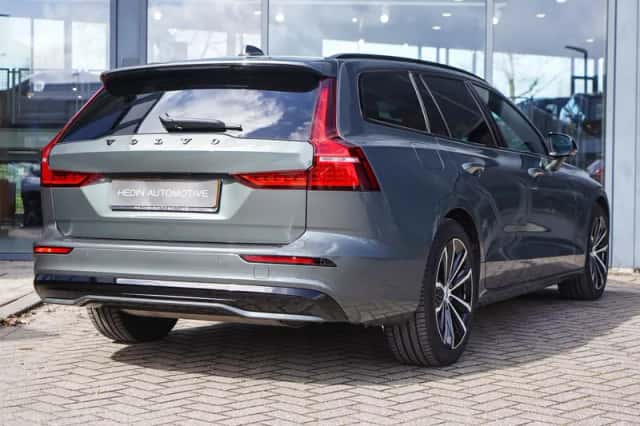 Volvo V60 (2025) thumbnail 6