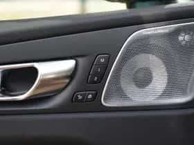 Volvo XC60 (2025) thumbnail 15