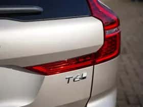 Volvo XC60 (2025) thumbnail 9