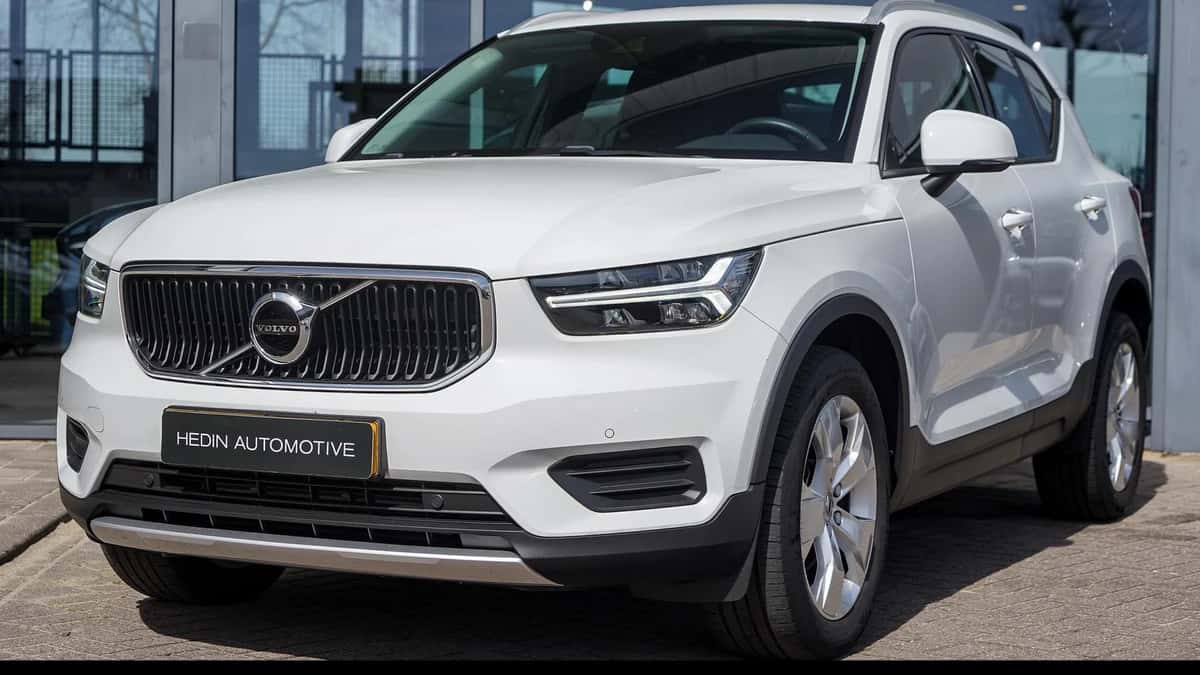 Volvo XC40 (2021) — foto 1