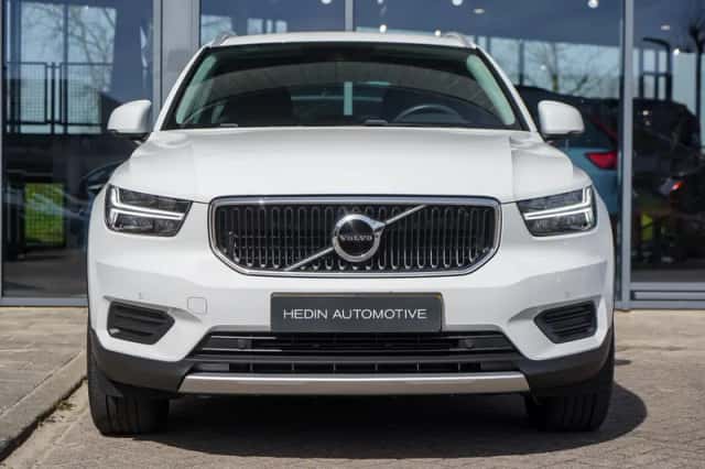 Volvo XC40 (2021) thumbnail 2