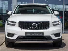 Volvo XC40 (2021) thumbnail 2