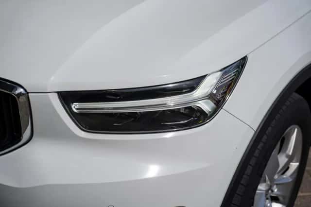 Volvo XC40 (2021) thumbnail 4