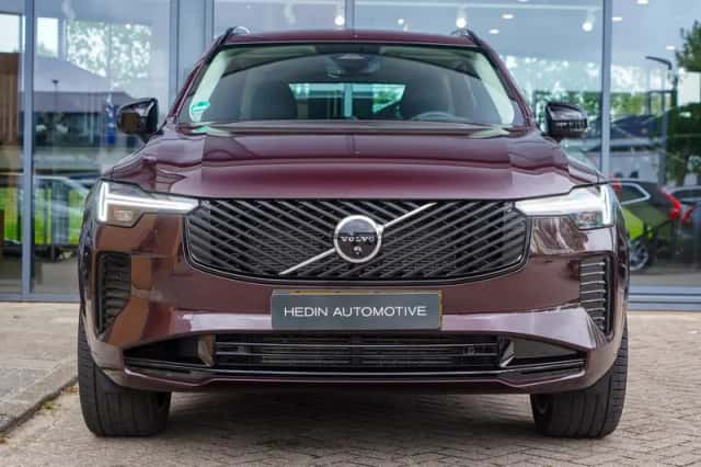 Volvo XC90 (2025) thumbnail 2