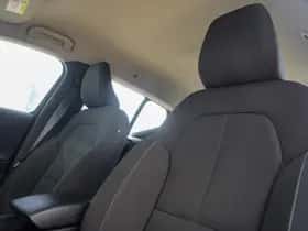 Volvo XC40 (2022) thumbnail 16