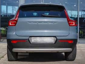 Volvo XC40 (2022) thumbnail 5