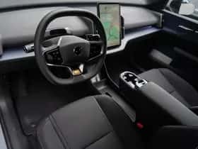 Volvo EX30 (2025) thumbnail 12