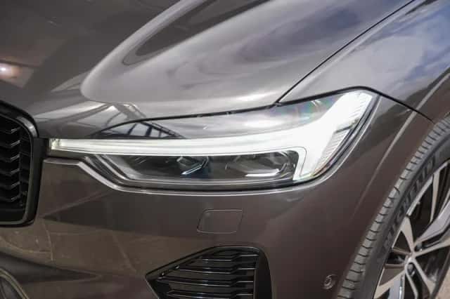 Volvo XC60 (2023) thumbnail 4