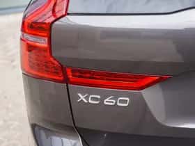 Volvo XC60 (2023) thumbnail 8