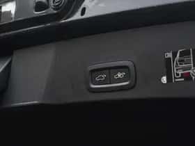 Volvo XC40 (2021) thumbnail 11