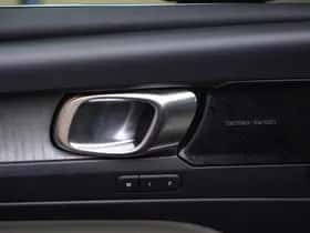 Volvo XC40 (2021) thumbnail 15