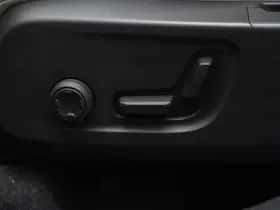 Volvo XC40 (2021) thumbnail 16
