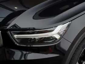 Volvo XC40 (2021) thumbnail 4