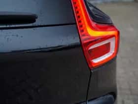 Volvo XC40 (2021) thumbnail 9
