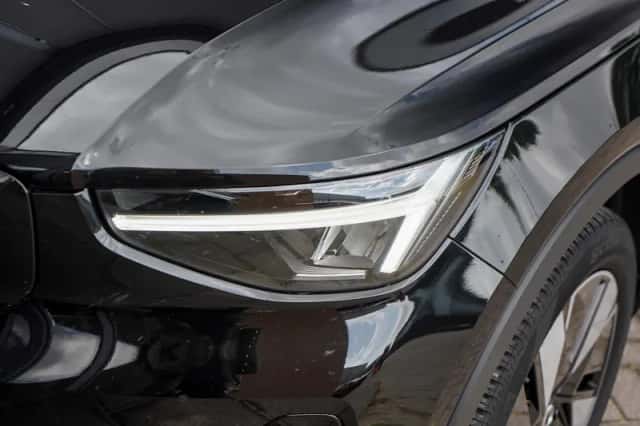 Volvo EX40 (2025) thumbnail 4