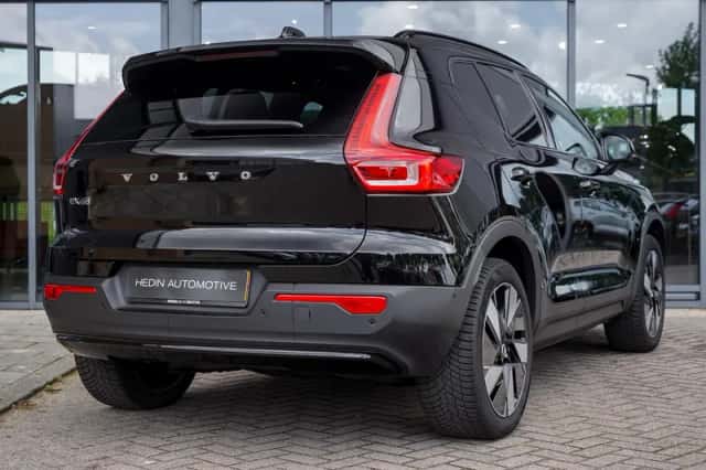 Volvo EX40 (2025) thumbnail 6