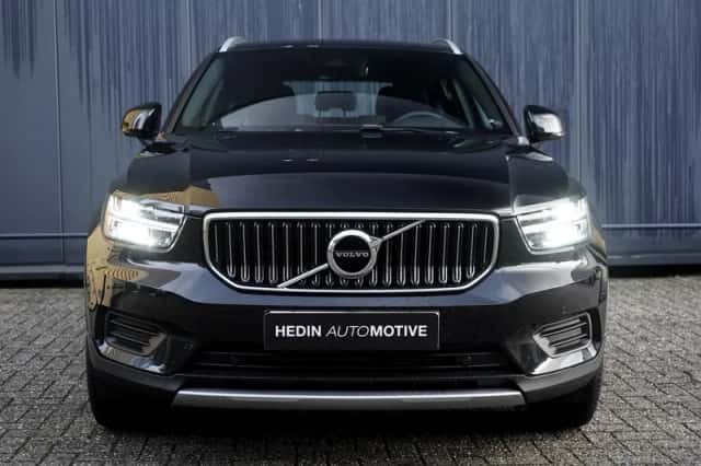Volvo XC40 (2021) thumbnail 2
