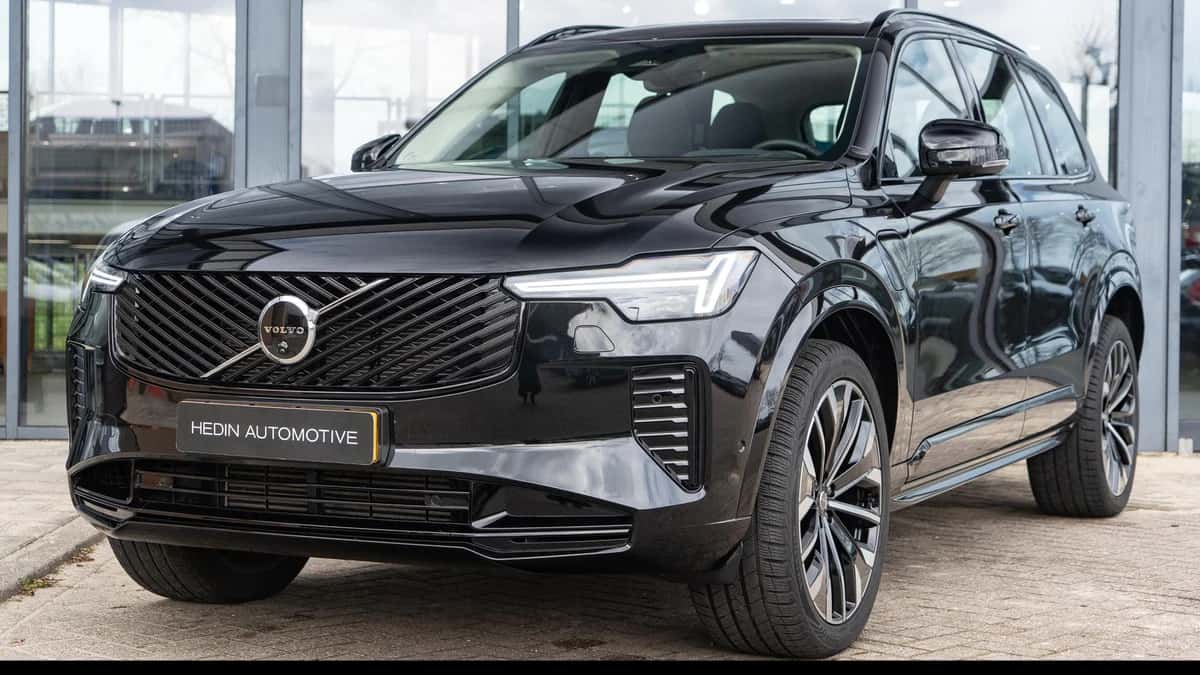 Volvo XC90 (2025) — foto 1