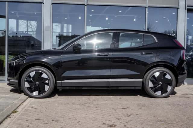 Volvo EX30 (2026) thumbnail 3