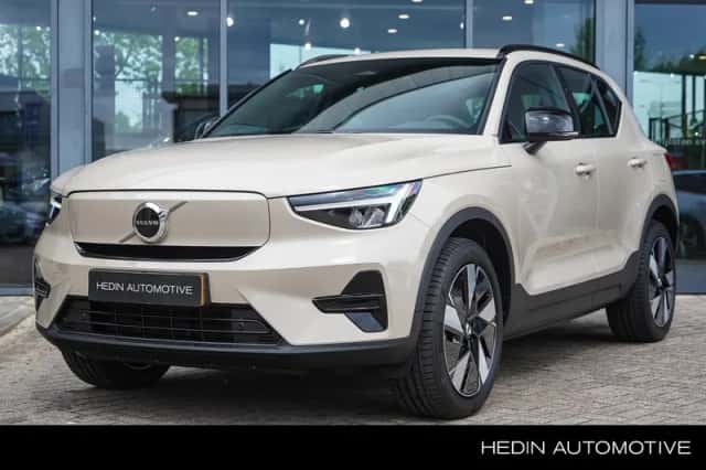 Volvo EX40 (2026) thumbnail 1