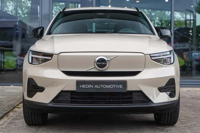 Volvo EX40 (2026) thumbnail 2