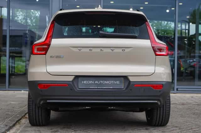 Volvo EX40 (2026) thumbnail 5