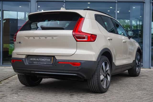 Volvo EX40 (2026) thumbnail 6