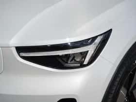 Volvo EX40 (2025) thumbnail 4