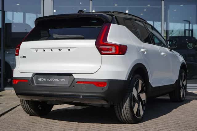 Volvo EX40 (2025) thumbnail 6