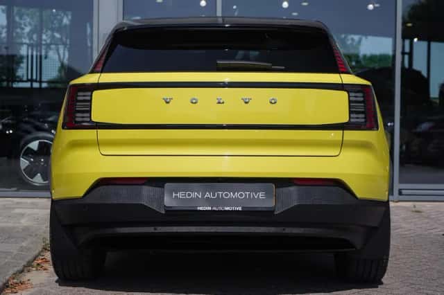 Volvo EX30 (2024) thumbnail 5