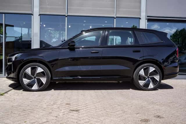 Volvo EX90 (2024) thumbnail 3