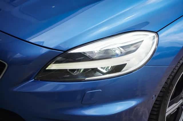Volvo V40 (2019) thumbnail 4