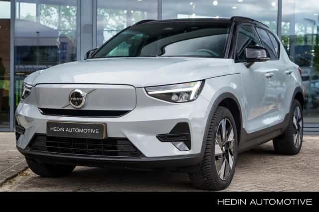 Volvo EX40 (2025) thumbnail 1