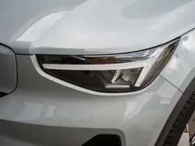 Volvo EX40 (2025) thumbnail 4