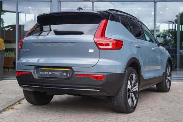 Volvo XC40 (2023) thumbnail 6