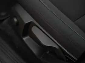 Volvo XC40 (2024) thumbnail 15