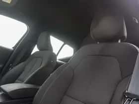 Volvo XC40 (2024) thumbnail 16