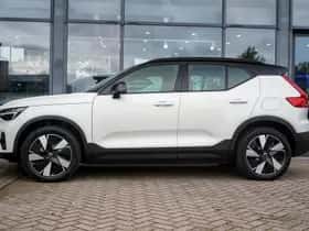 Volvo XC40 (2024) thumbnail 3