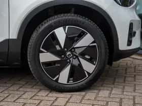 Volvo XC40 (2024) thumbnail 7